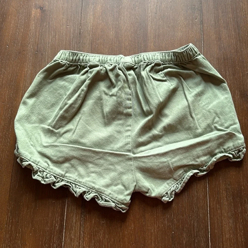 Size 8 J. Crew Crewcuts pocketed ruffle trim shorts